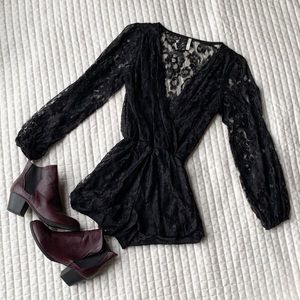 Sage Longsleeve Black Romper size small